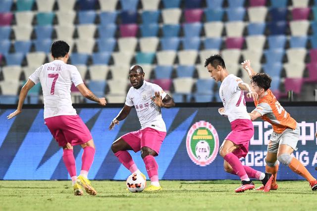 云开体育app下载-申花输出巴索戈的“深思”:为何危局下仍能独树一帜